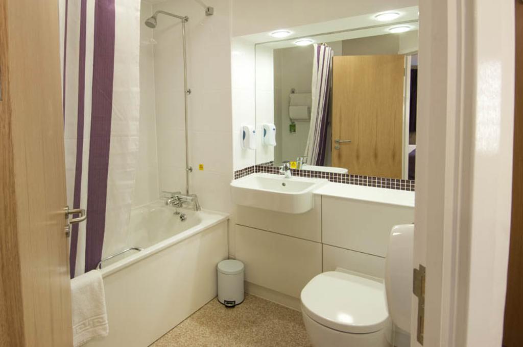 Premier Inn Ashford Central Camera foto